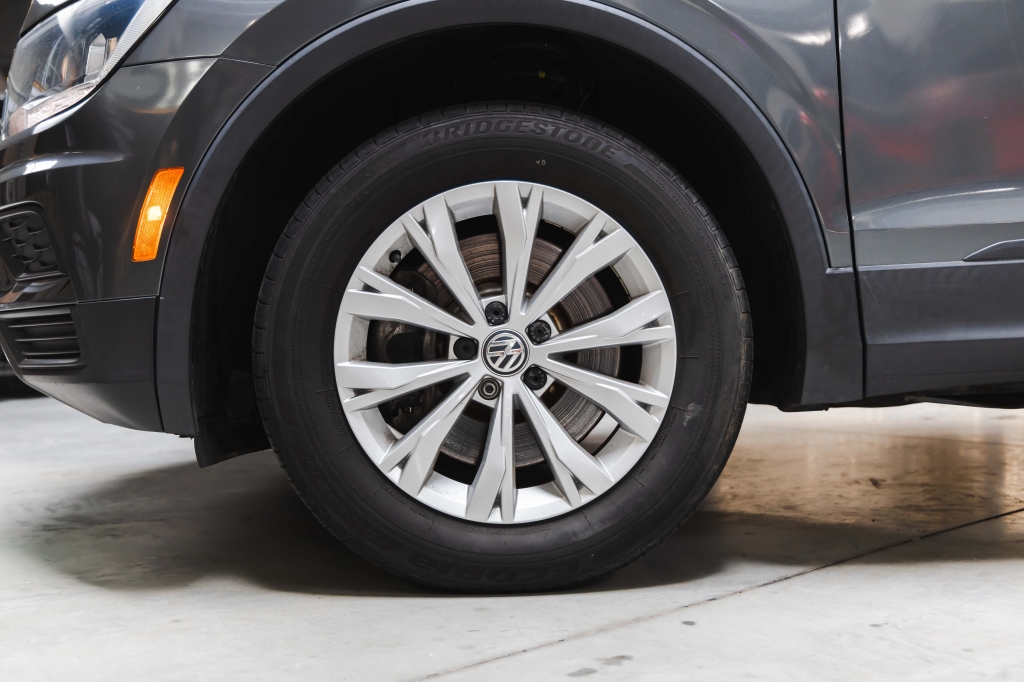 Volkswagen Tiguan S 2019 photo 2