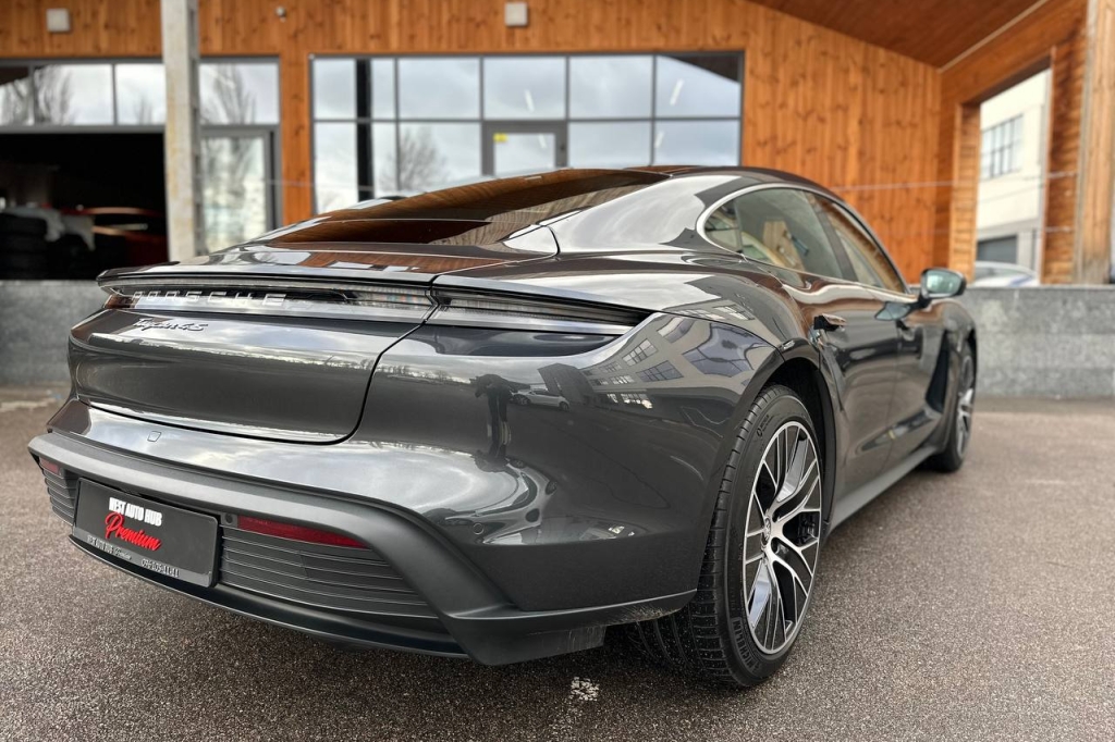 Porsche Taycan 4S 2020 фото 7