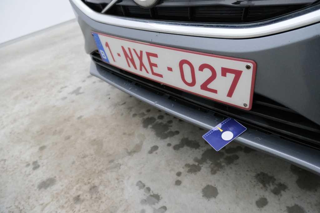 Volvo V40 2016 photo 11