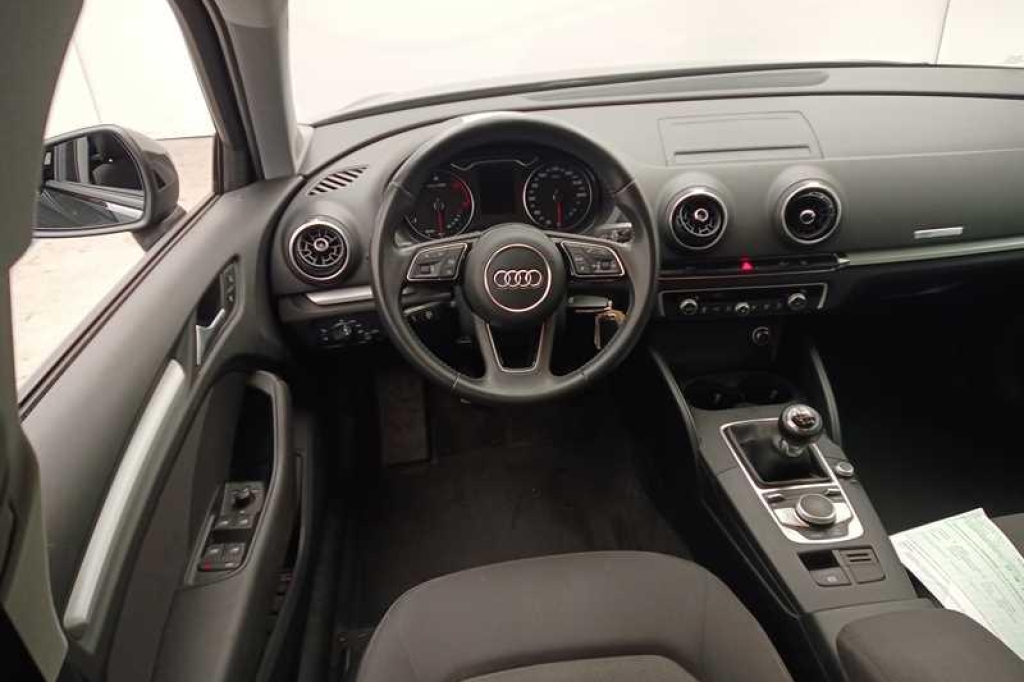 Audi A3 2017 фото 5