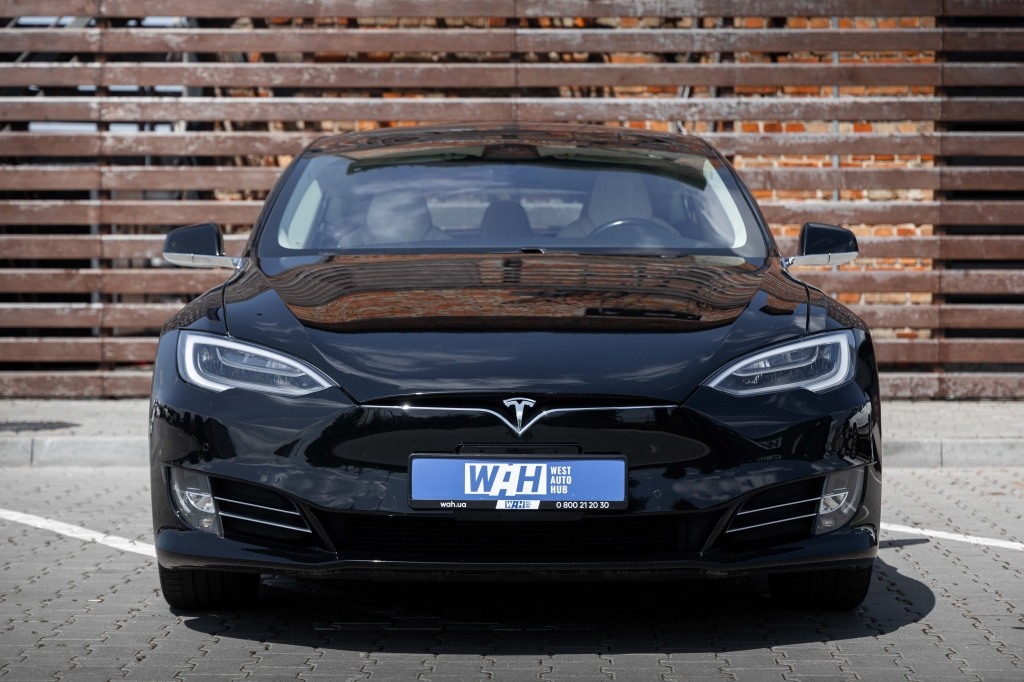 Tesla Model S 75D 2018 фото 2