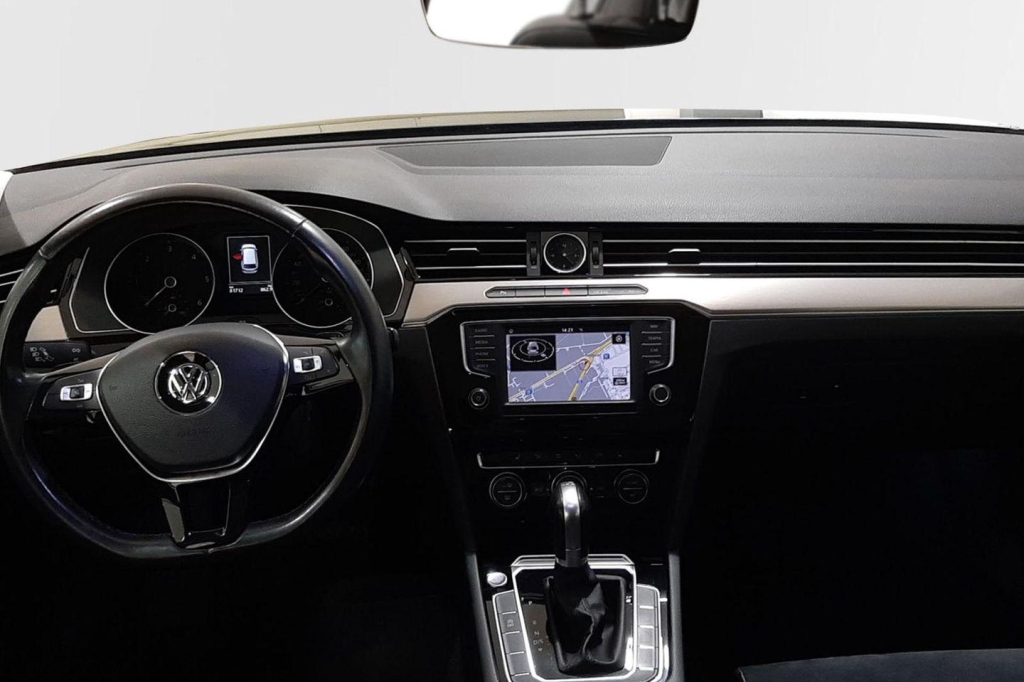 Volkswagen Passat Variant 2016 фото 2