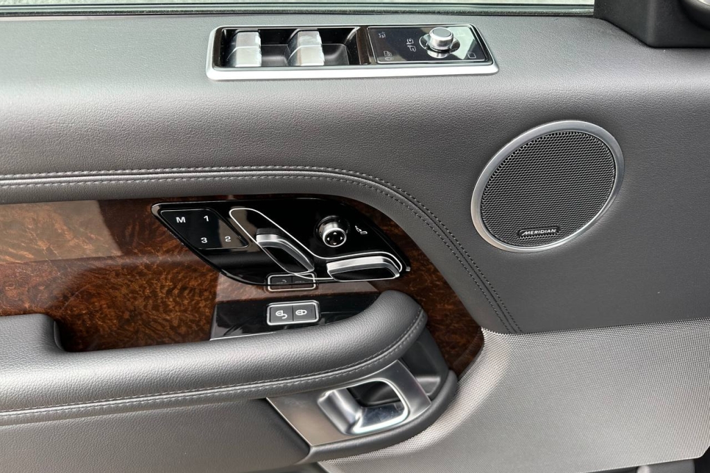 Land Rover Range Rover 2020 фото 10