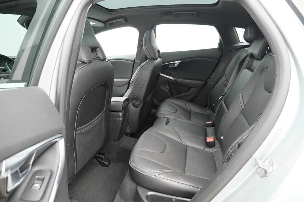 Volvo V40 2017 photo 1