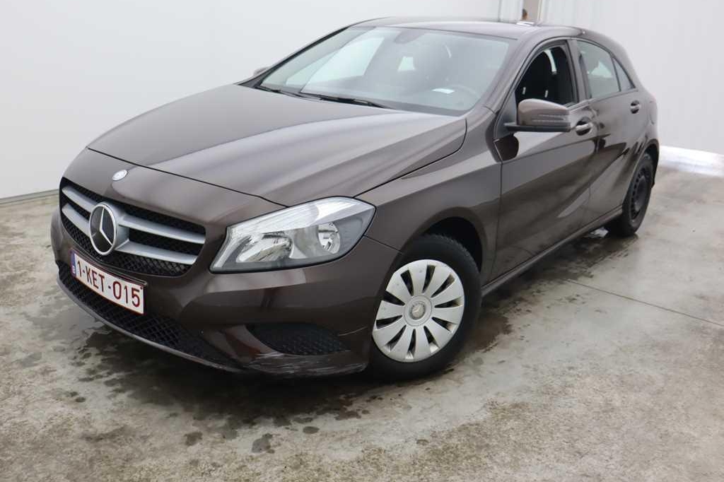Mercedes-Benz A-Klasse 2015 photo 1