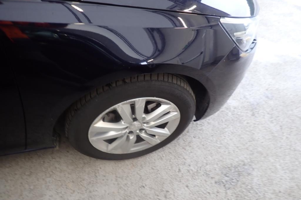 Peugeot 308 2018 фото 24