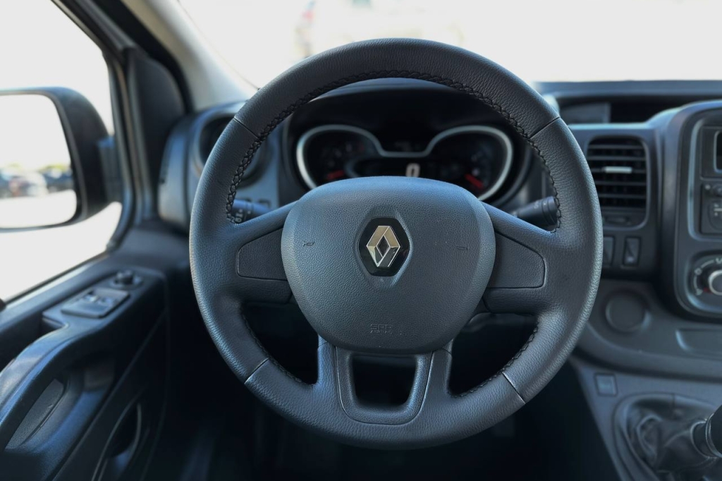 Renault Trafic 2020 фото 12