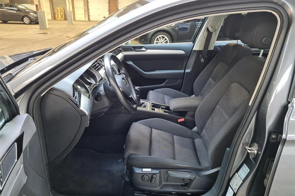 Volkswagen Passat Variant 2017 фото 6