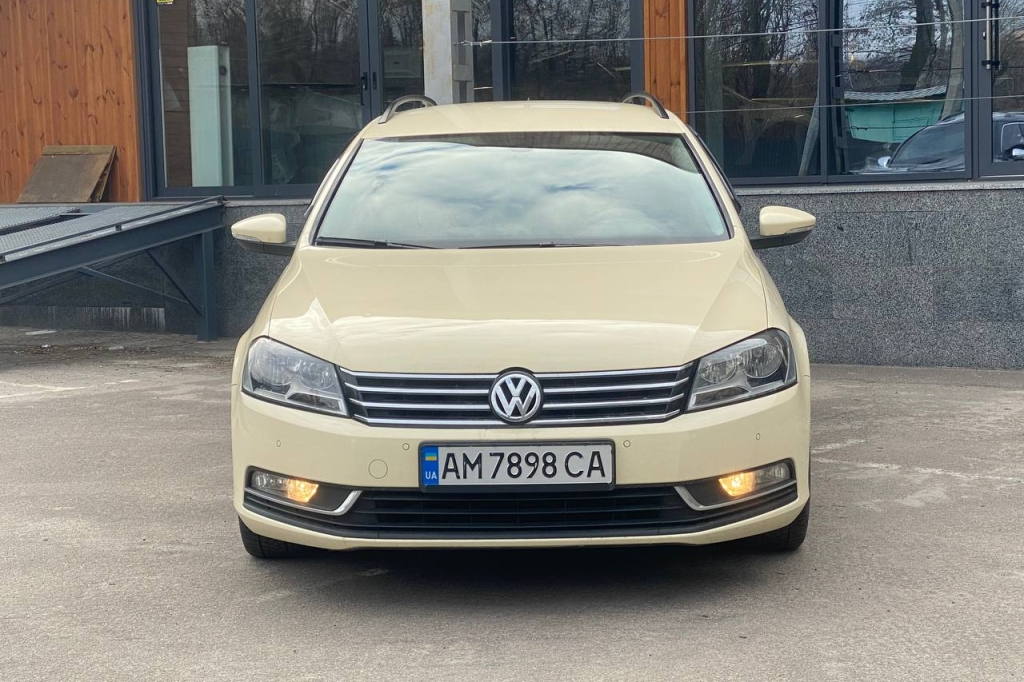 Volkswagen Passat 2014 photo 1
