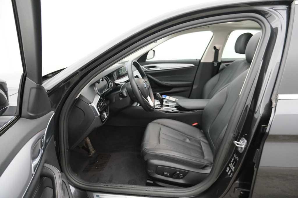 BMW 5 Series 2017 фото 3