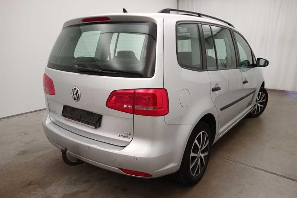 Volkswagen Touran 2015 photo 4