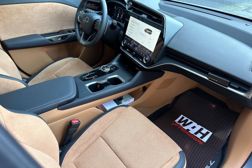 Lexus RZ 450e 2023 photo 13