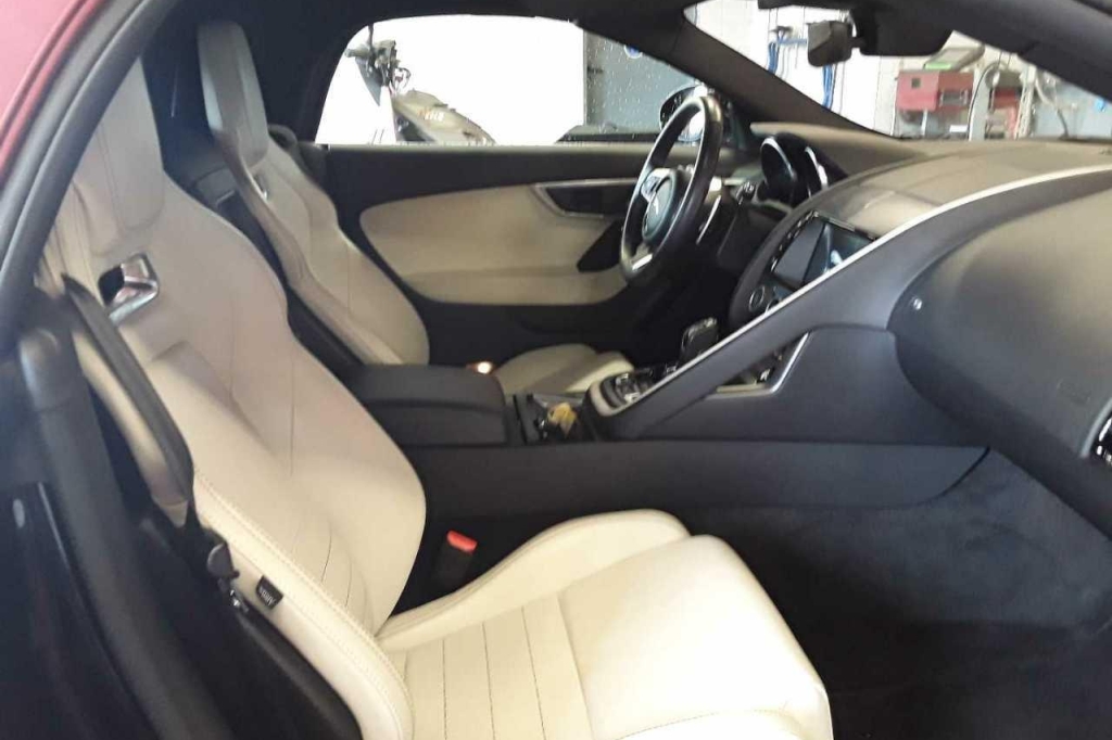 Jaguar F-Type 2017 фото 1