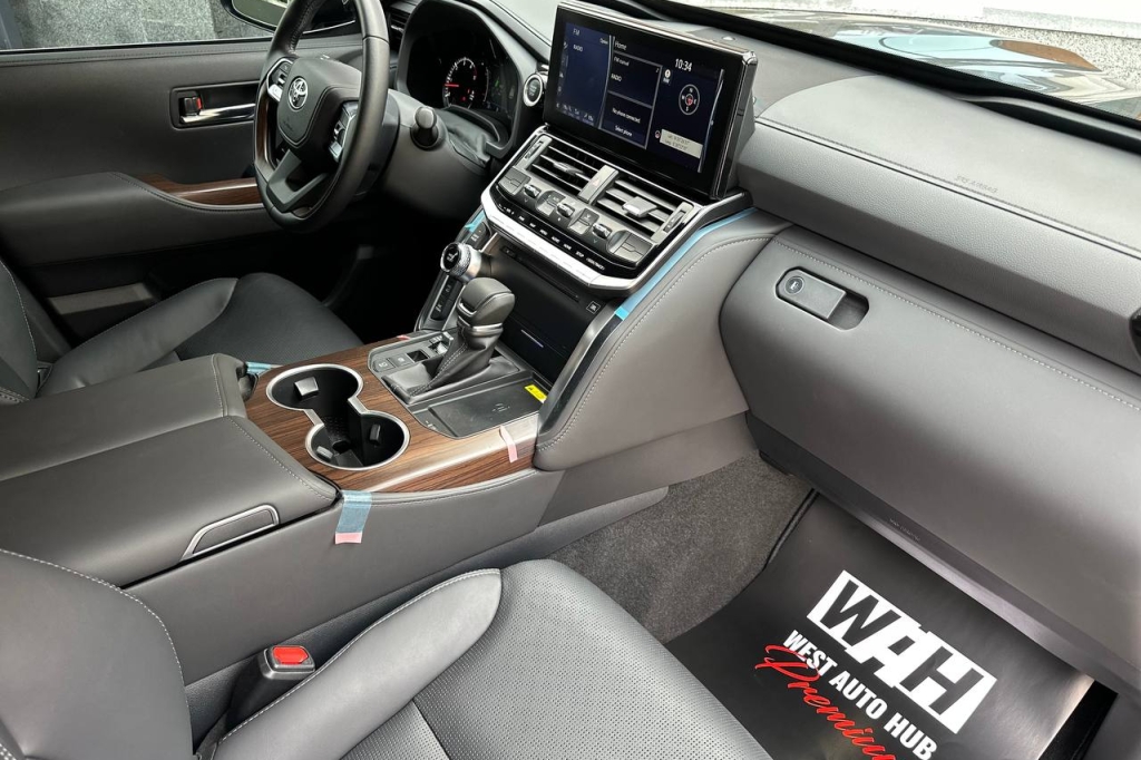 Toyota Land Cruiser 300 VX BR6 Armor 2022 фото 12