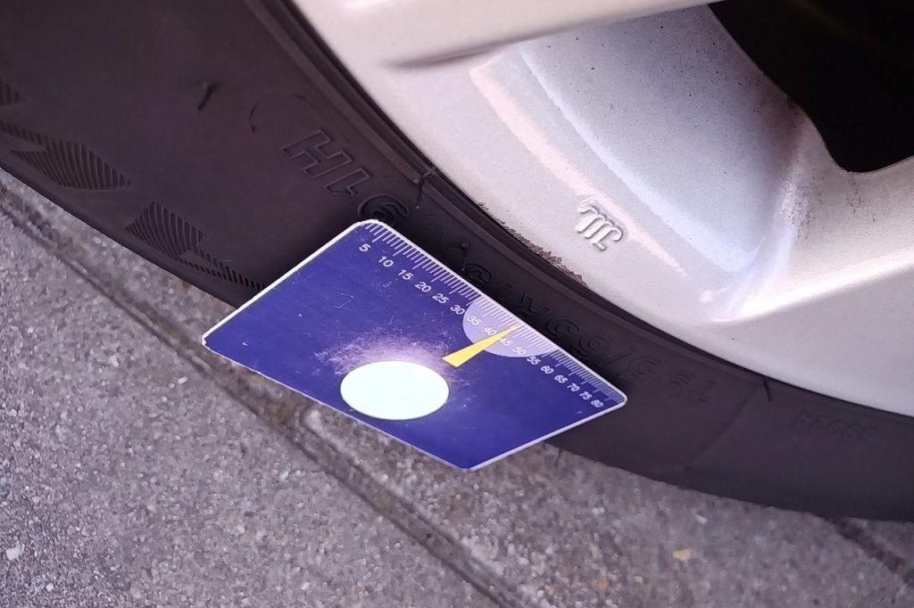 Toyota Auris Touring Sports 2016 photo 9