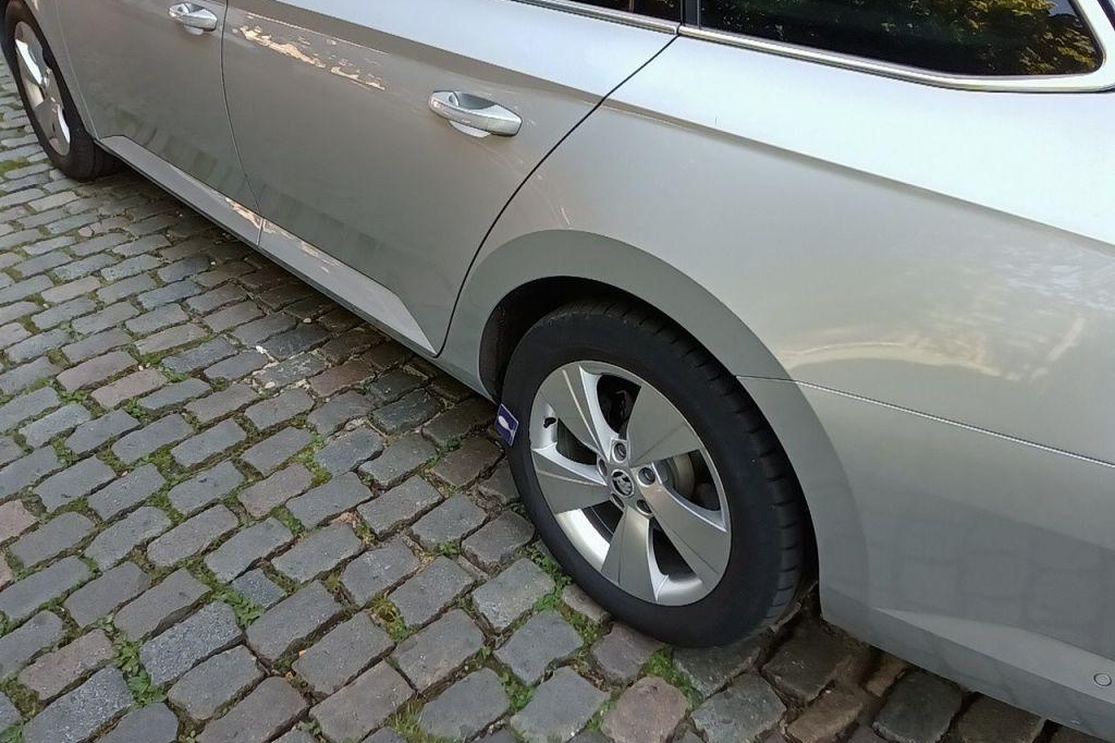 Skoda Superb Combi 2017 фото 12