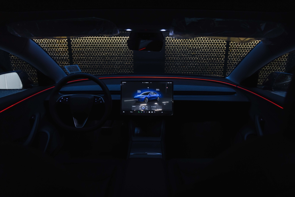 Tesla Model 3 2024 фото 24