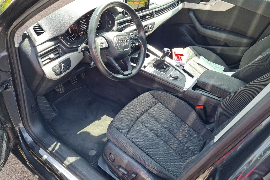 Audi A4 Avant 2016 фото 14