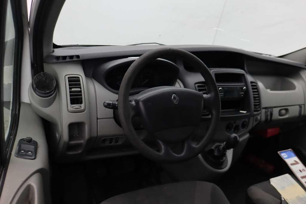 Renault Trafic 2014 фото 4