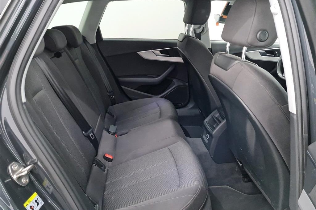 Audi A4 Avant 2016 фото 2