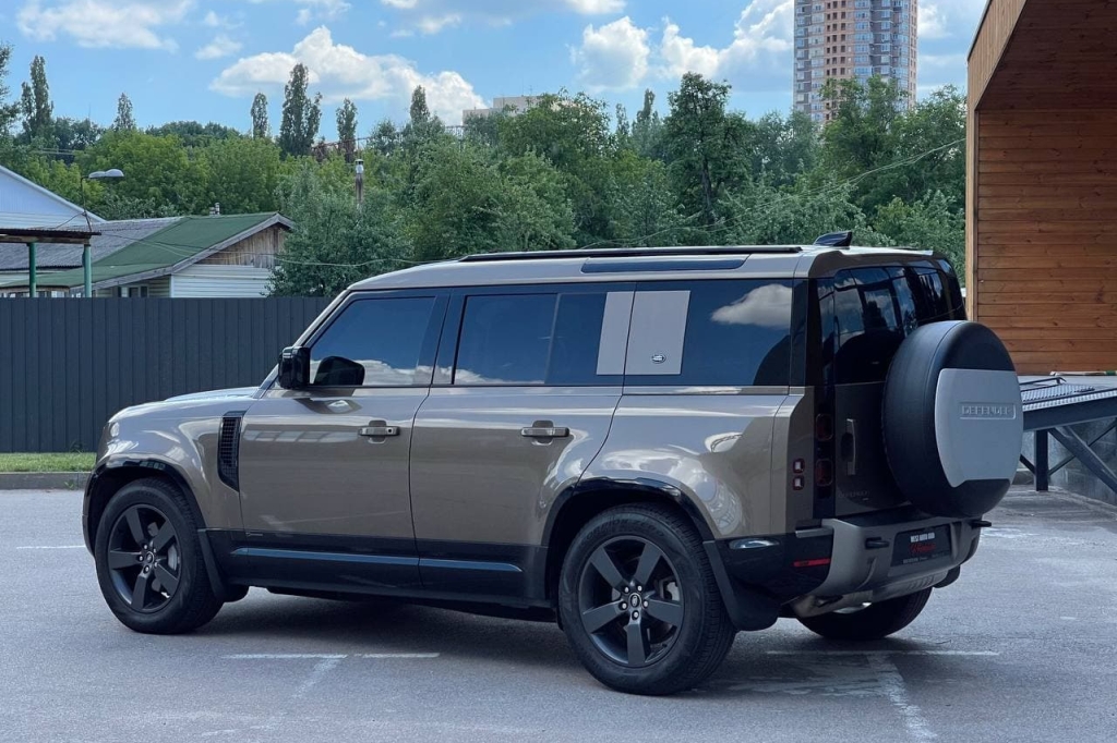 Land Rover Defender P300 XDynamic 2021 фото 6