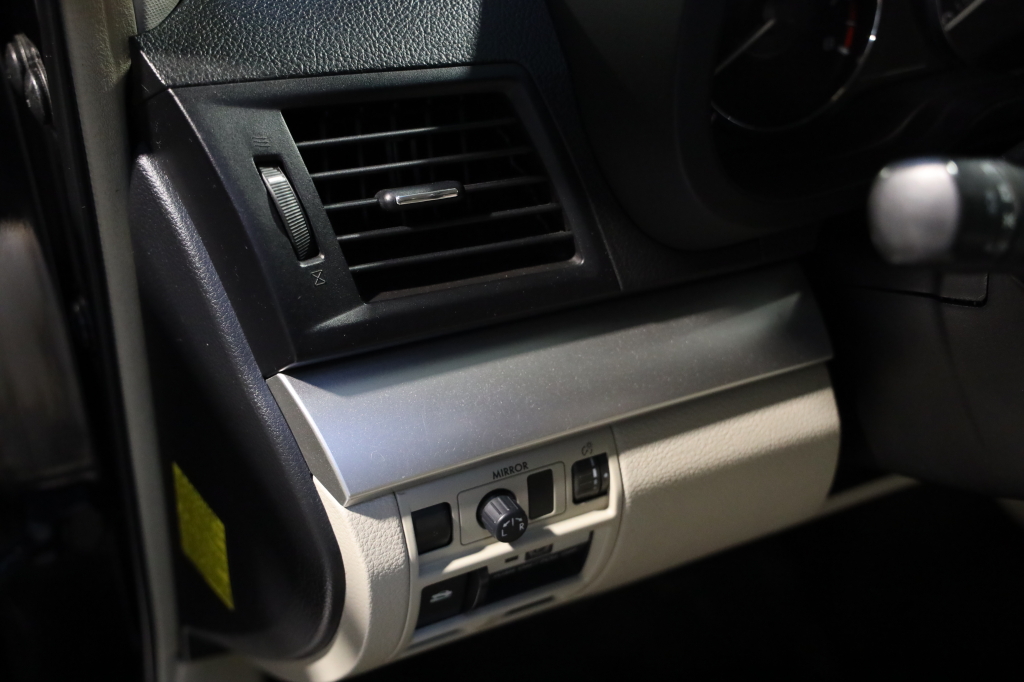 Subaru Outback 2012 photo 39