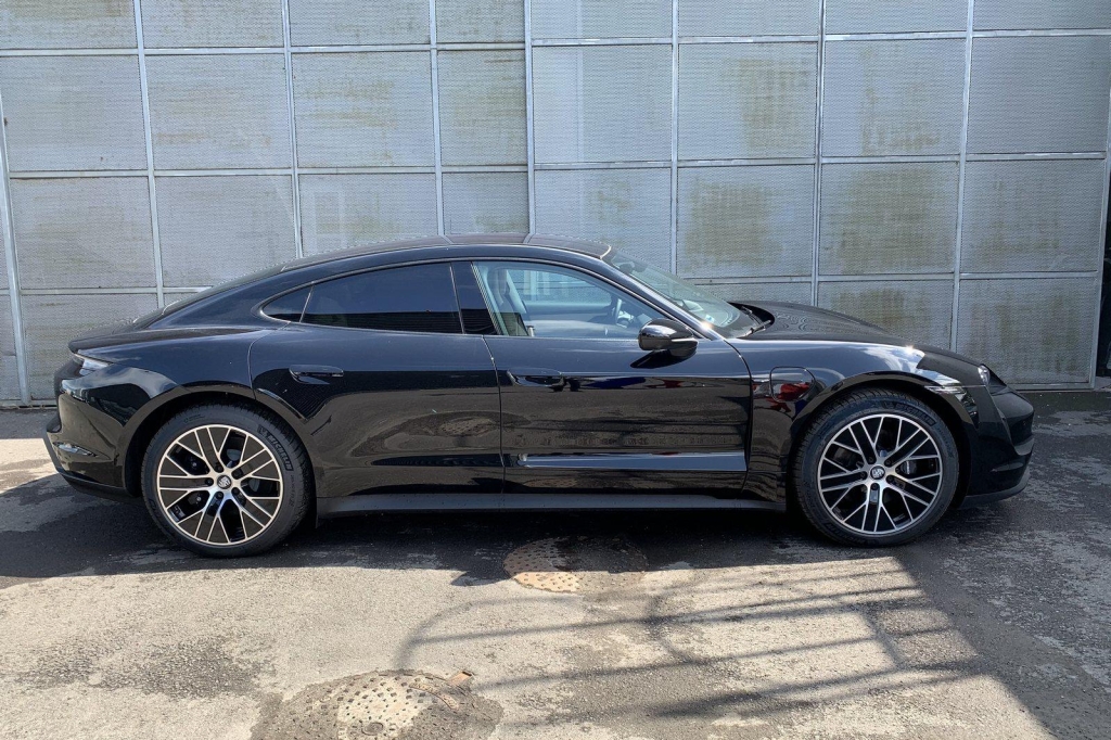 Porsche Taycan 2021 photo 5