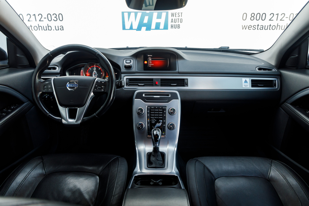 Volvo V70 D4 AWD фото 6