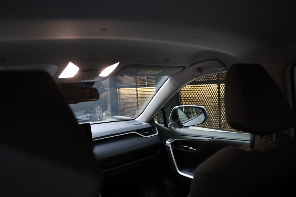 Toyota RAV4 2023 фото 27