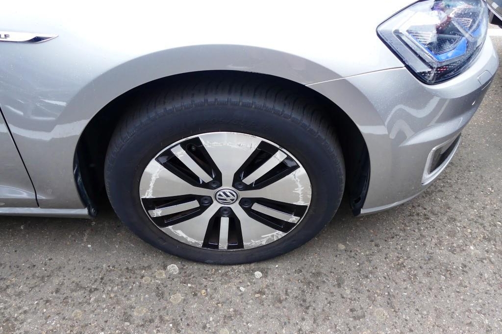 Volkswagen e-Golf 2018 photo 20