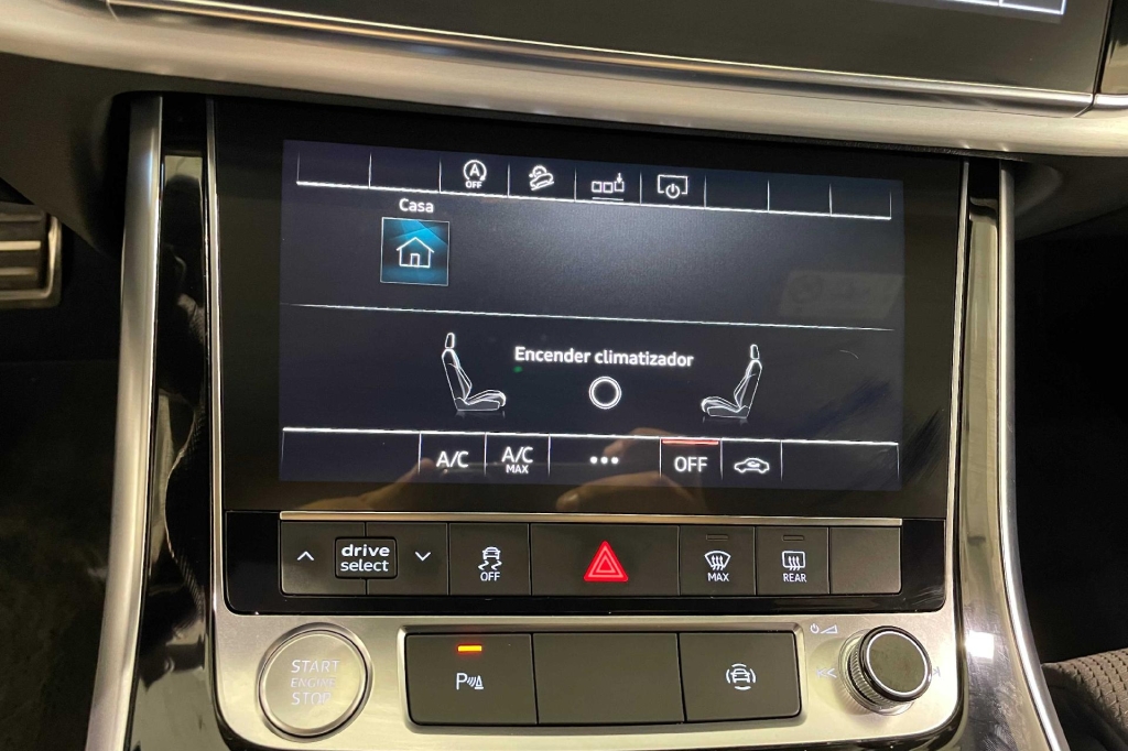 Audi Q8 2020 фото 2