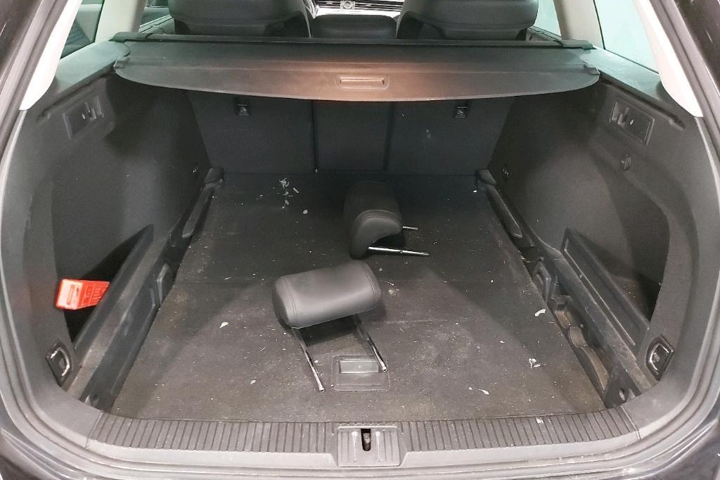 Volkswagen Passat Variant 2016 photo 12