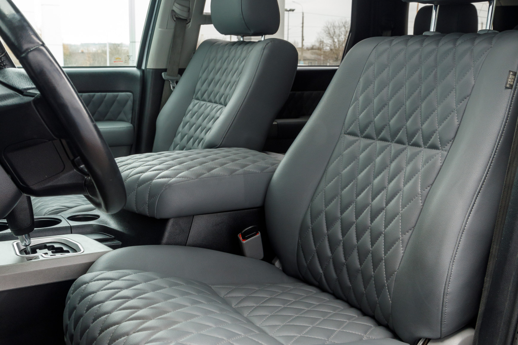 Toyota Sequoia SR5 2012 photo 12