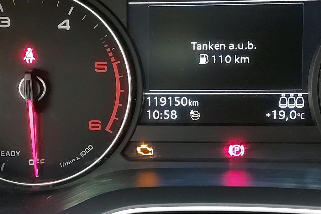 Audi A4 Avant 2016 фото 1