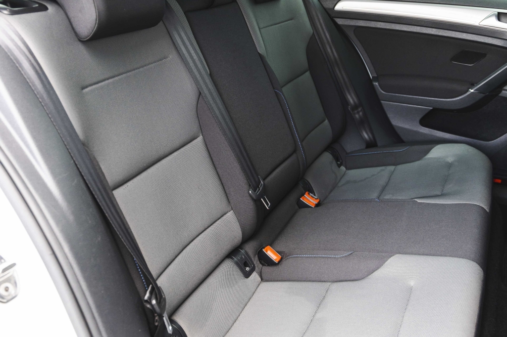 Volkswagen e-Golf 2014 фото 28