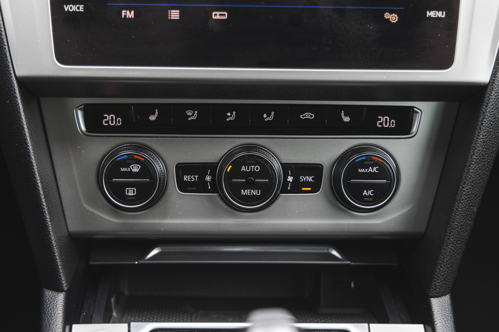 Volkswagen Passat 2017 фото 22