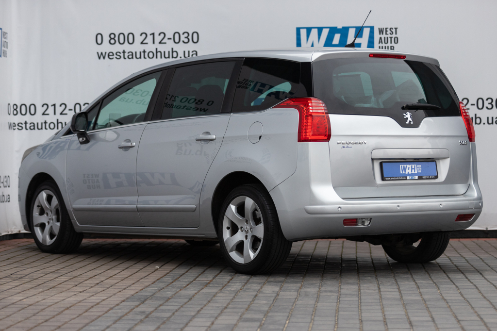 Peugeot 5008 2010 photo 5