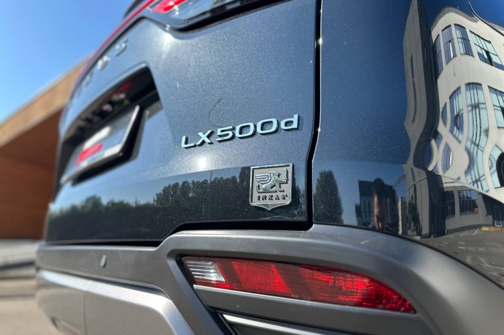 Lexus LX 500d 2023 фото 27