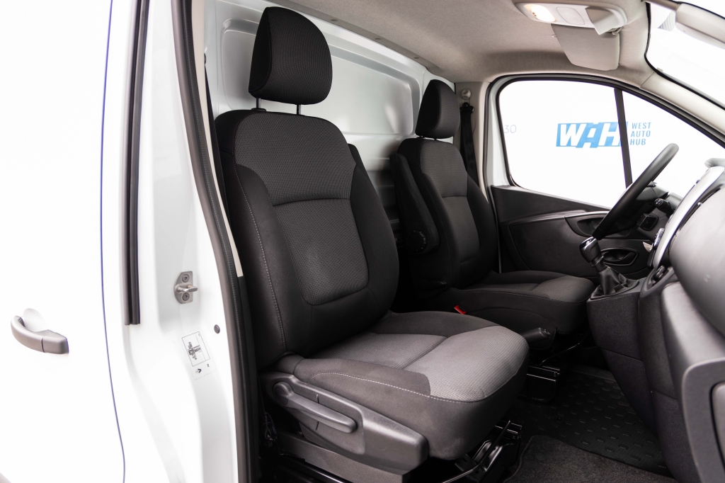 Renault Trafic 2019 фото 26