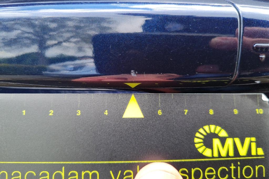 Jaguar XE 2017 photo 11