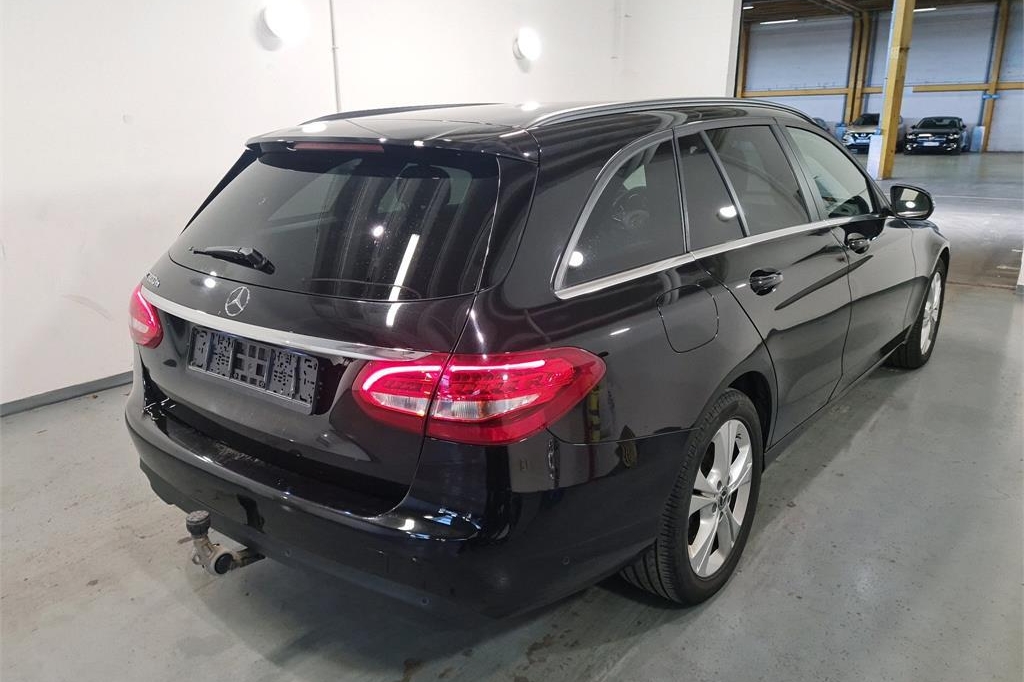Mercedes-Benz C-Klasse 2017 photo 7