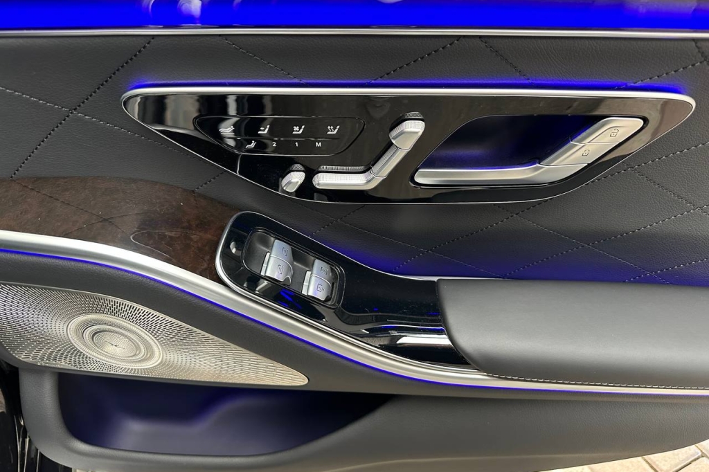 Mercedes-Benz S-Class 400d 2023 фото 19