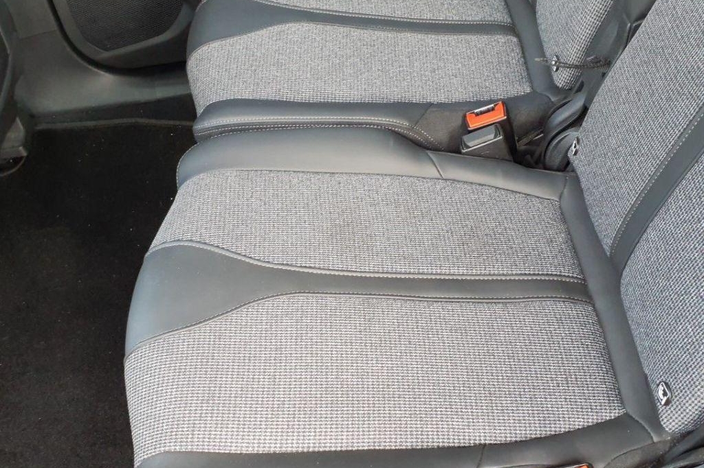 Peugeot 5008 2018 photo 13