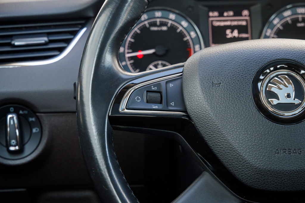 Skoda Octavia Laurin&Klement 2014 photo 29