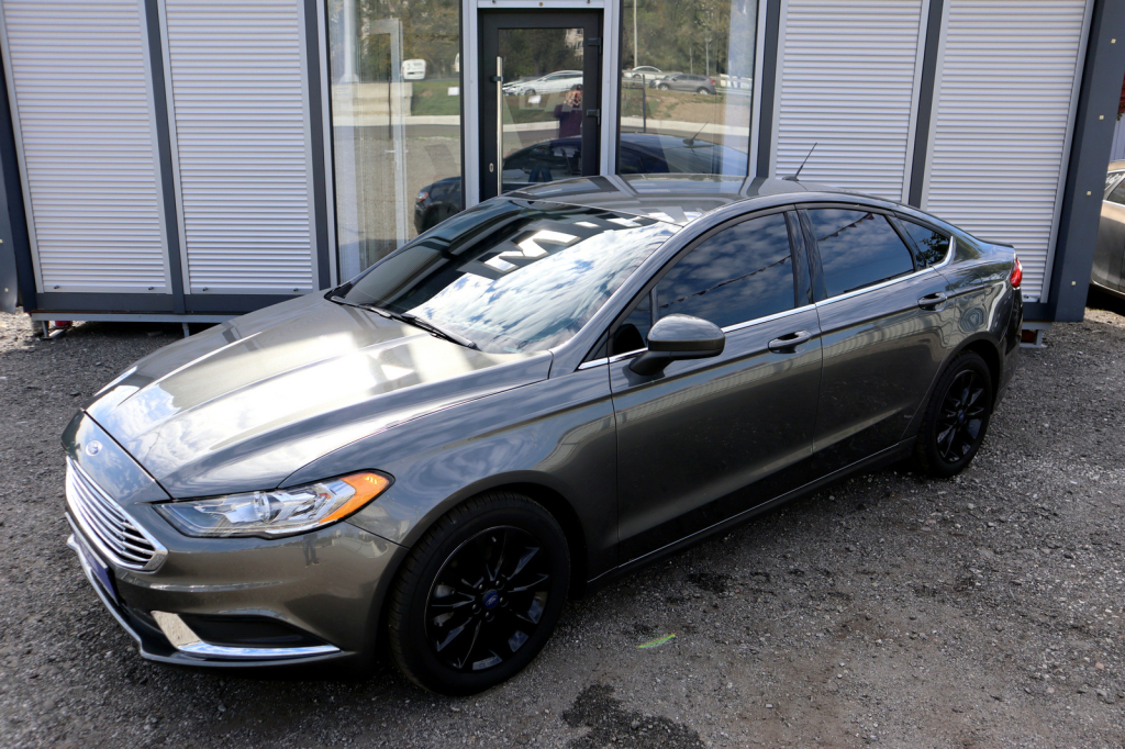 Ford Fusion 2016 photo 9