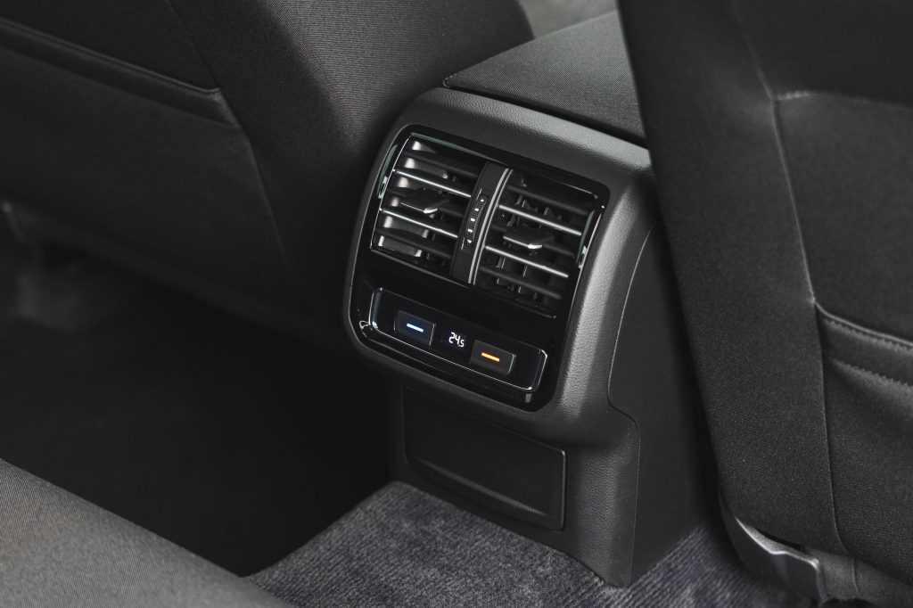 Volkswagen Passat 2016 фото 30