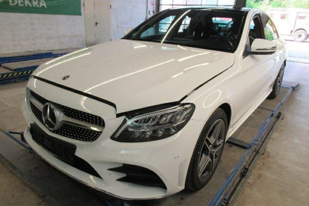 Mercedes-AMG C-Klasse 2019 фото 2