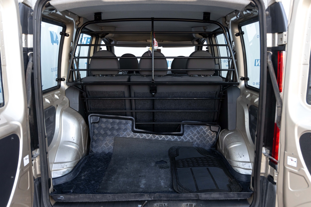 Fiat Doblo пасс. 2011 фото 20