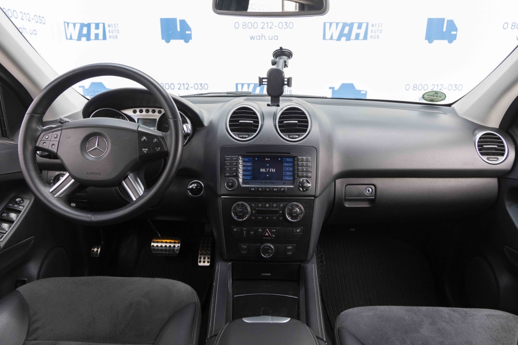 Mercedes-Benz M-Class ML500 W164 2006 photo 46