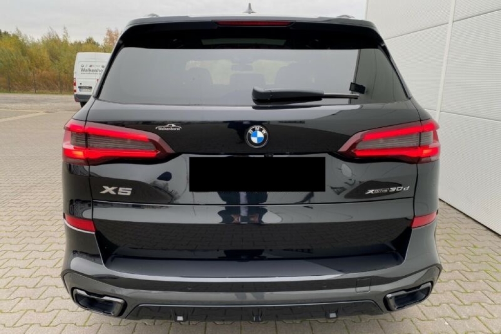 BMW X5 M30D 2021 фото 4